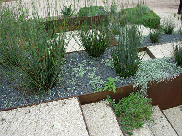 modern-garden-stairs