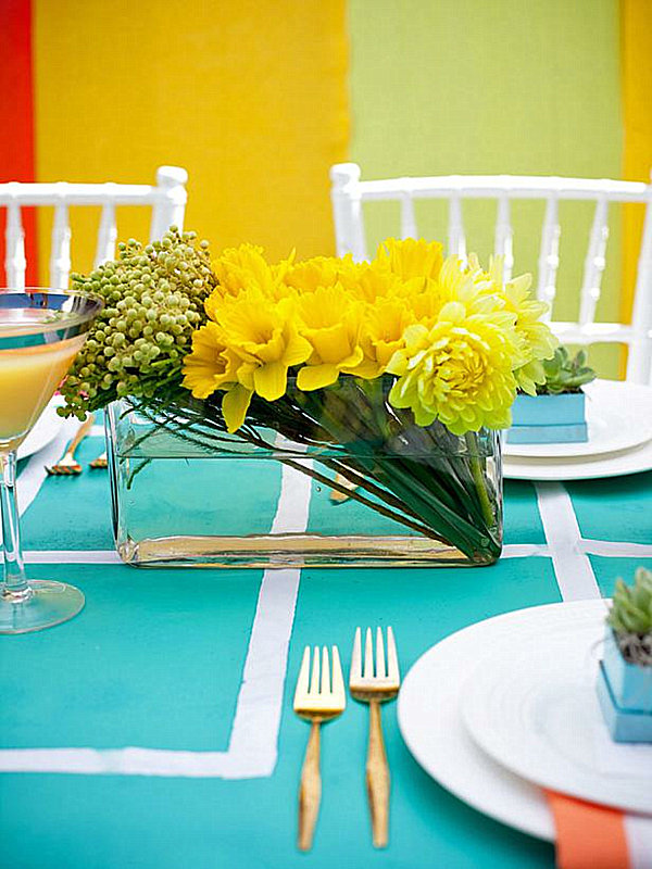 25 Dining Table Centerpiece Ideas   Modern Yellow Floral Arrangement 