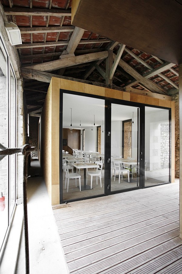 old barn transformation renovation - restaurant charroux, france 3