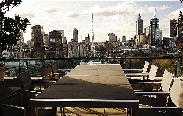 outdoor entertaining area on the rooftop garden - the melbournian