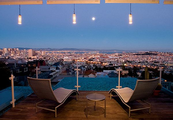 sleek-balcony-idea-with-city-views