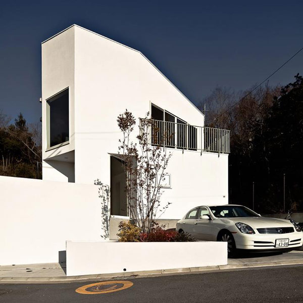 small minimalist house in japan