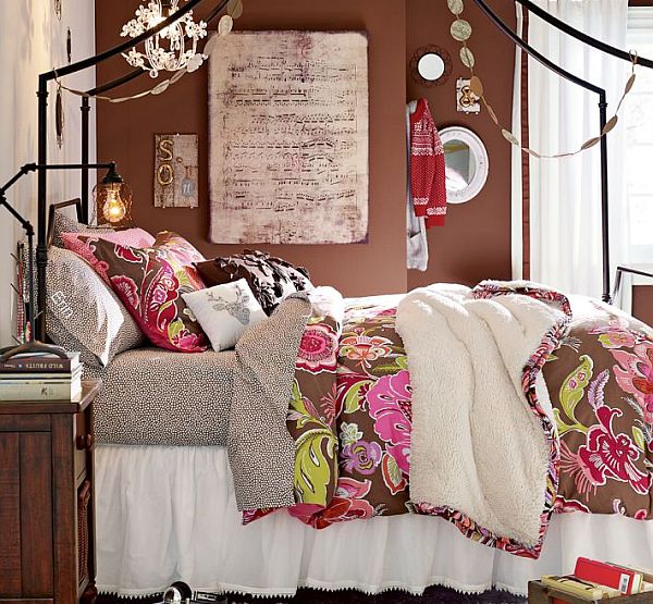 teenage bedroom with floral duvet cover