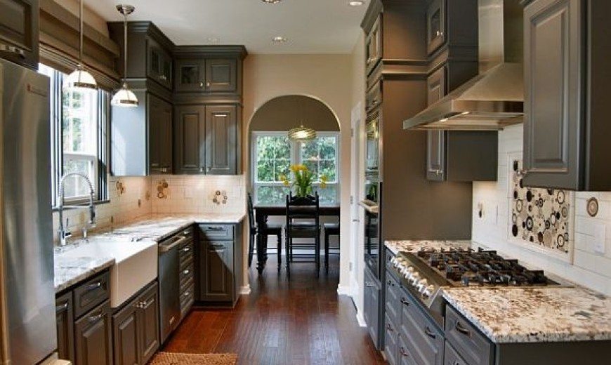 Updating Your Kitchen Cabinets: Replace or Reface?