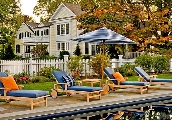 white-fence-at-the-pool