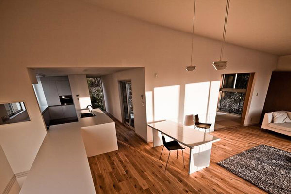 white-minimalist-interior-design-with-luxury-flooring
