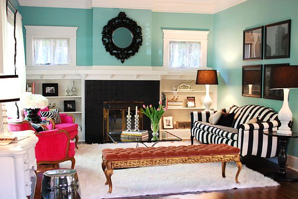 Black-and-white-couch-and-zebra-stripes-pillows