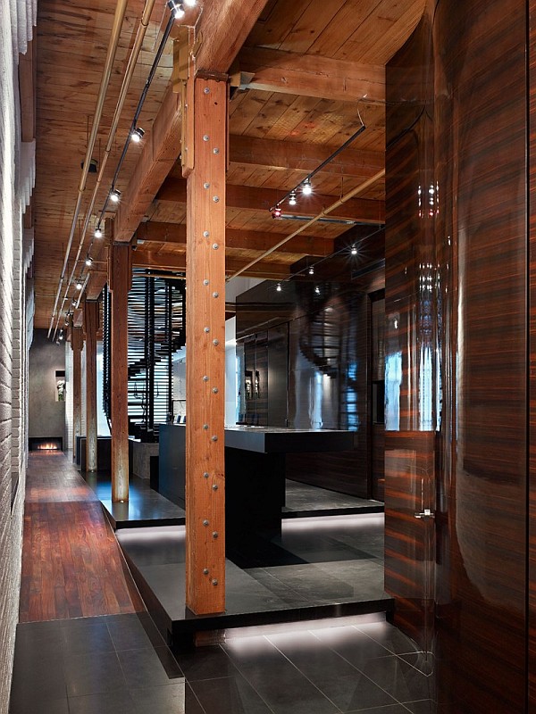 Candy Factory Lofts Penthouse - wooden beams hallway