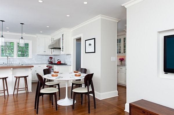 Eat-in-kitchen with white round dining table