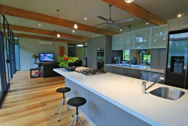 HP-Tree-House-kitchen-design