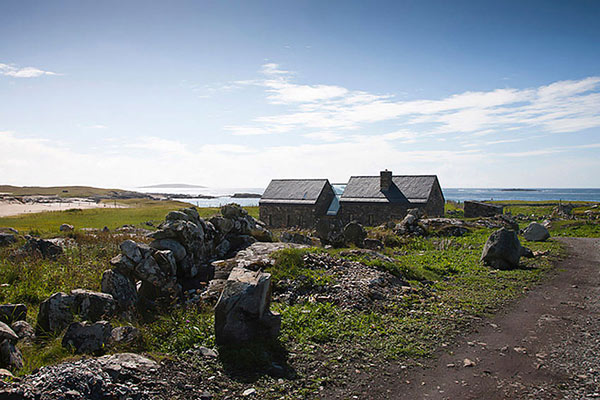 Modern Stone Hut - cottage