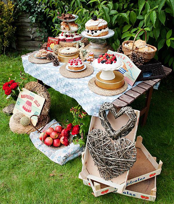 country party table