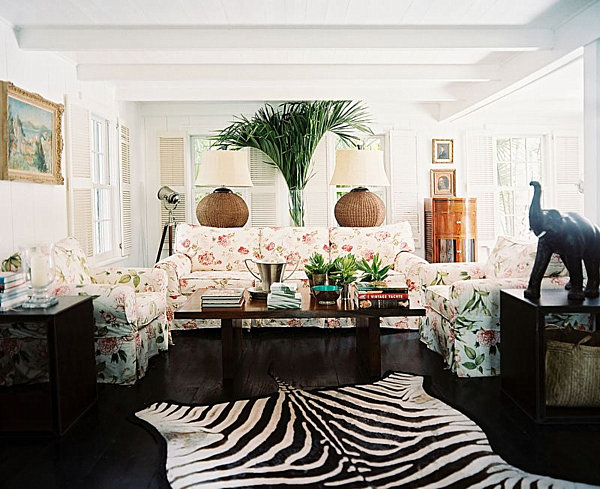 Make A Splash With Tropical Interior Design