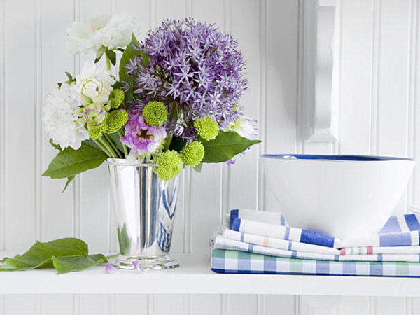 silver-vase-flower-arrangement