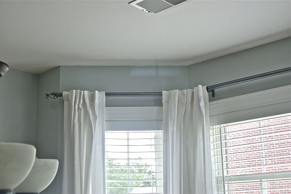 stylish-PVC-pipe-curtain-rods