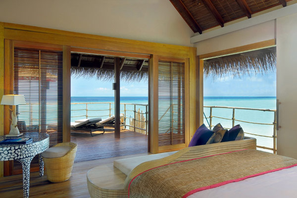5-star Constance Moofushi Resort in Maldives 4