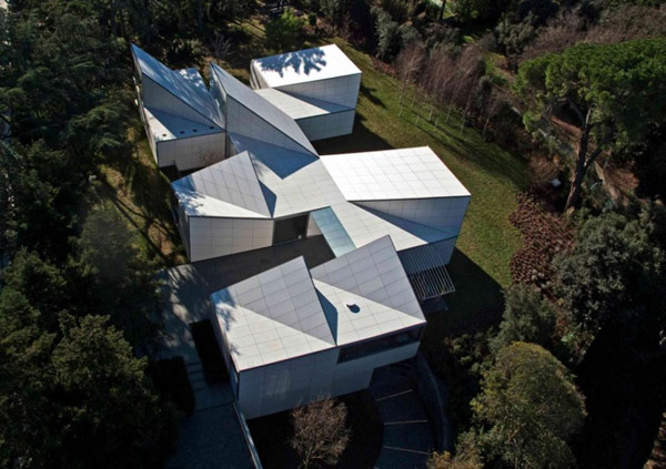 AA-House-aerial view