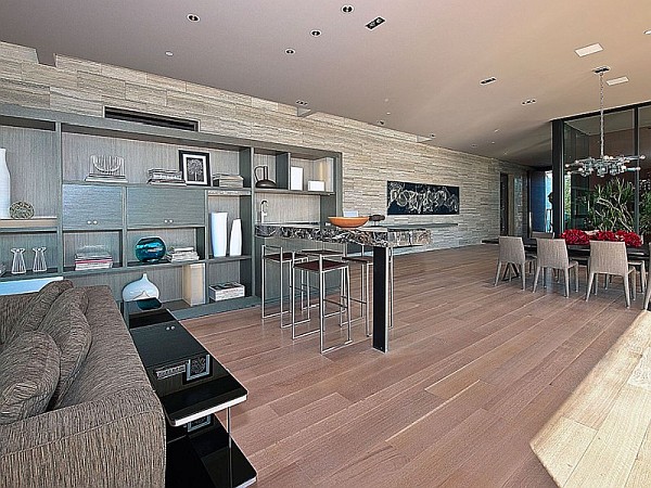 Contemporary-Home-in-California-large-open-space-living-area