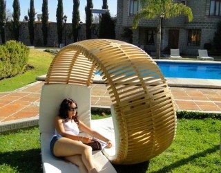 Relaxing Loopita Bonita Chaise Longue Looks Like a Fancy Roller-Coaster