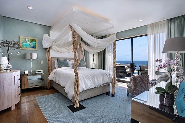 California Beach  House Spells Luxury and Class