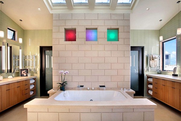 Luxury Beach House, Laguna Beach, California - modern bath tub