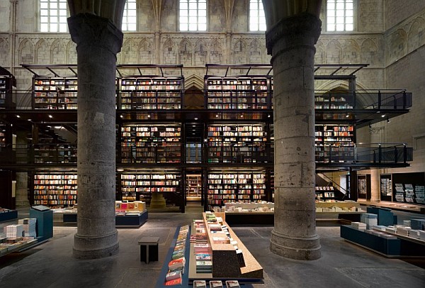 Selexyz Dominicanen Bookstore - Maastricth 5