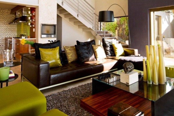 South-African-House-Remodeling-modern-living-room-with-green-accents-600x402