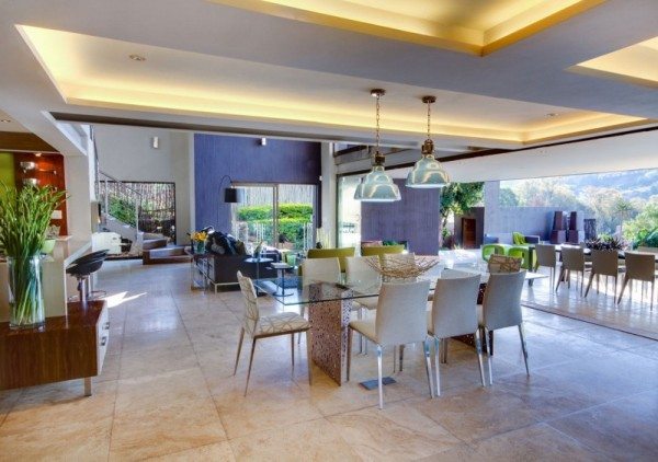 South-African-House-Remodeling-sleek-dining-table-600x422