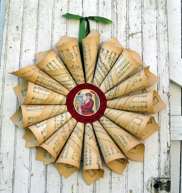 beautiful paper wreath with vintage feel