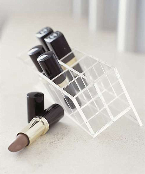 lipstick-stand