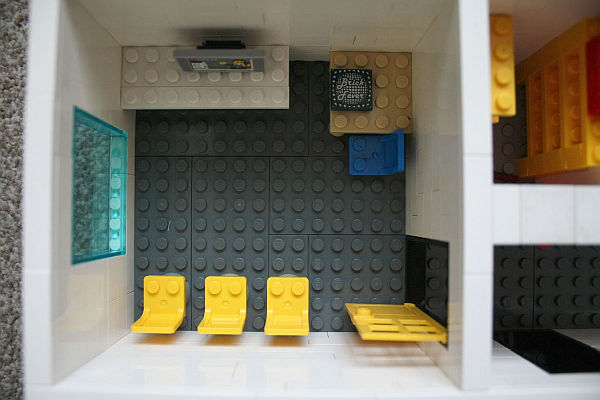 miniature-Lego-office-Yard-Digital-meeting-room