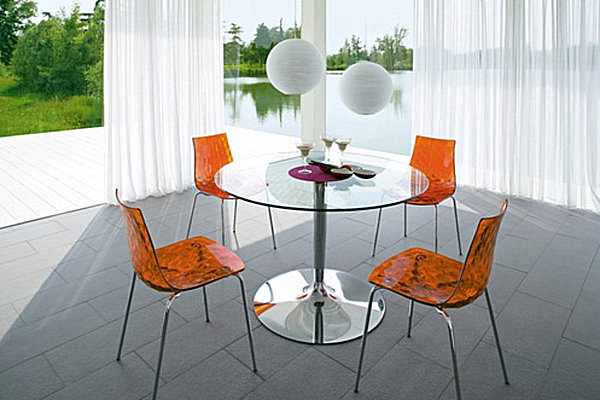 modern-round-pedestal-table