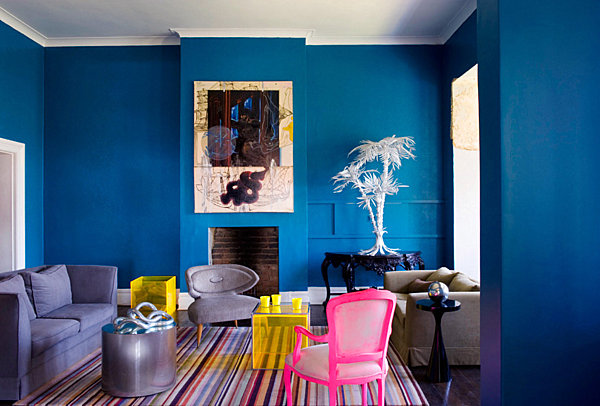neon-pink-living-room-chair