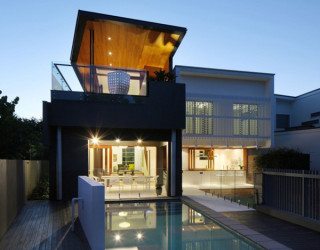 Modern and comfortable residence by a Brisbane Park