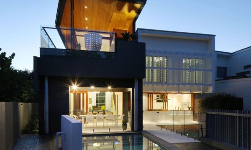 Modern and comfortable residence by a Brisbane Park