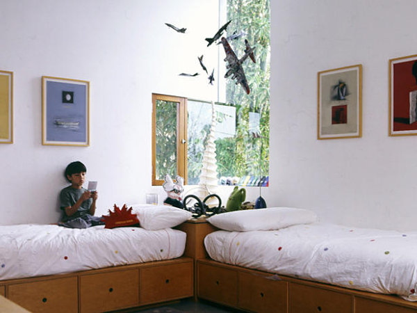 shared boys' room with twin beds