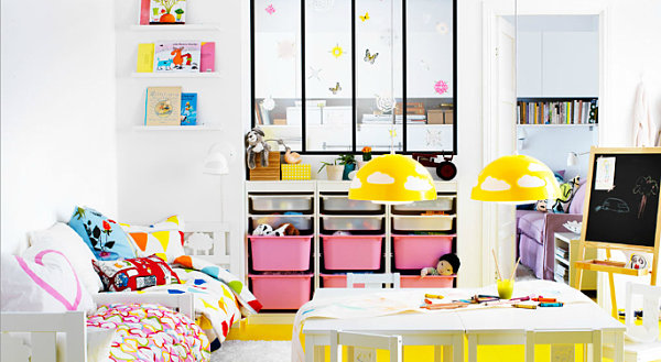 shared-girls-room-art-table