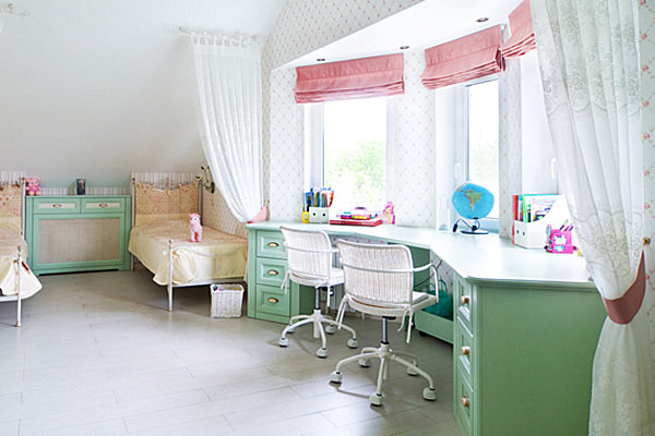 shared-girls-room-desk