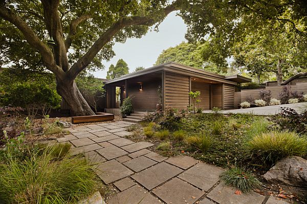 sidewak landscaping - stone pathway with large flat stones