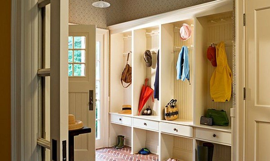 How to Design a Practical Mudroom
