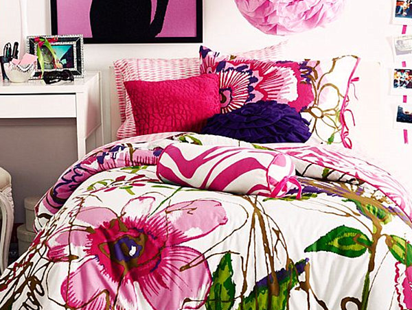 teen-vogue-flora-and-fauna-bedding