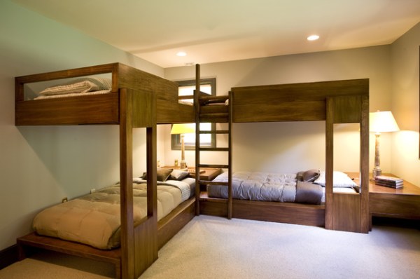 A-guest-room-that-sleeps-four