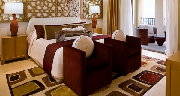 An Abu Dhabi villa bedroom