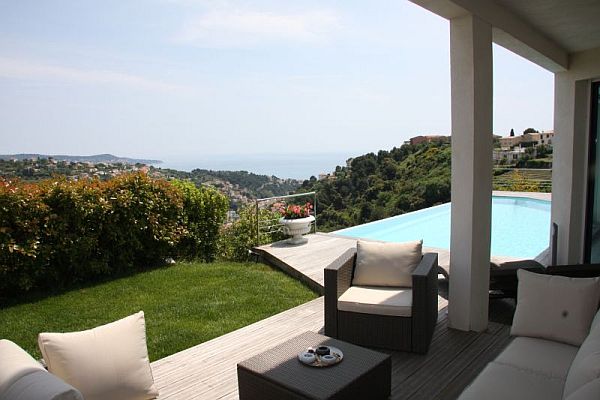 Chic Contemporary Villa in Nice