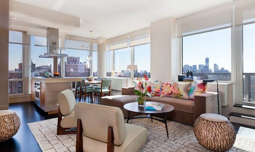 Contemporary New York City Condo Stuns With Color and Panoramic Views of Manhattan