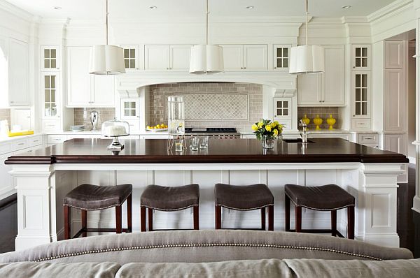 Comfy-kitchen-stools-in-white-modern-kitchen-design