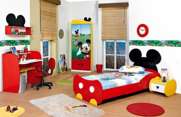 Mickey-Mouse-Bedroom