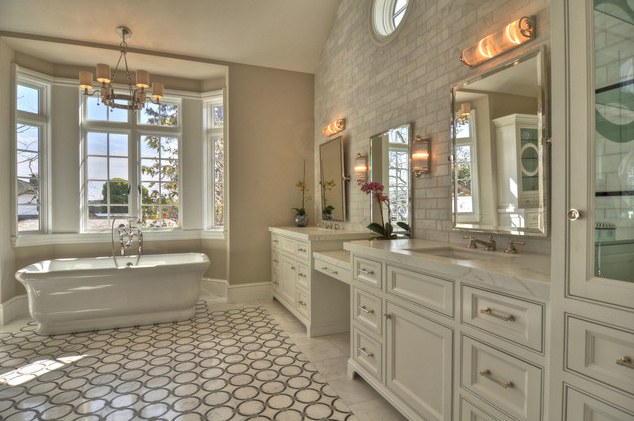 cream bathroom with geometric tile