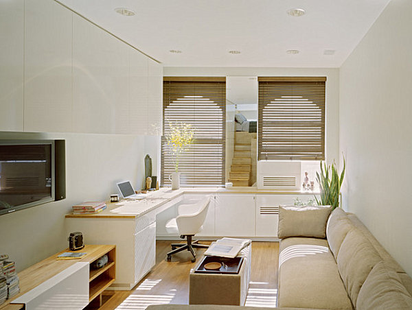 A-compact-living-room-with-narrow-furnishings