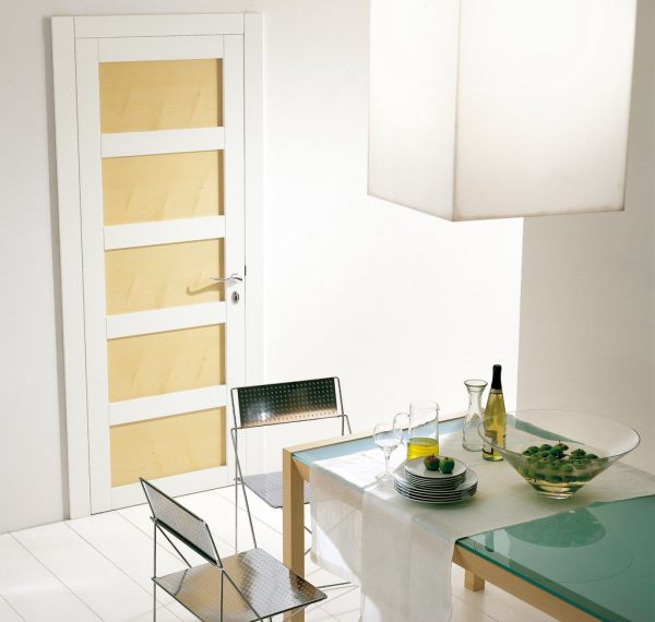 A-modern-white-lacquer-door